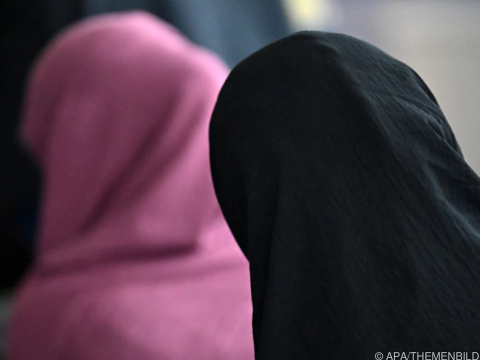 Für Mädchen unter 14 ist das Kopftuch in der Schule nun verboten