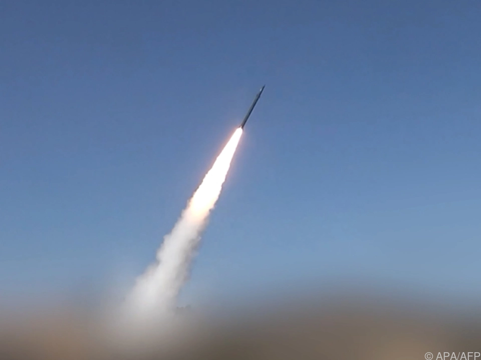 Miliz greift mit Drohnen und Raketen an