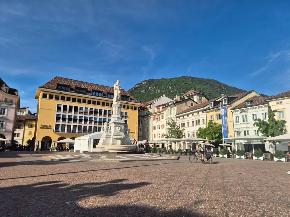 Piazza Walther-Gianluca Crocco