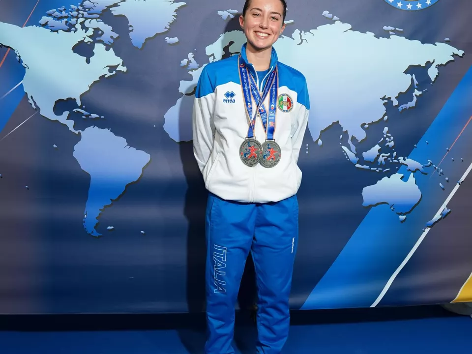 20261024_Mirjam mit Medaille