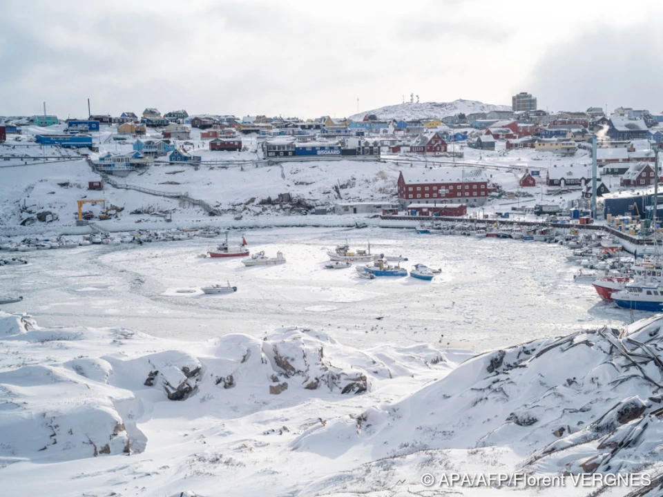 Blick auf Ilulissat im Eis heuer im März