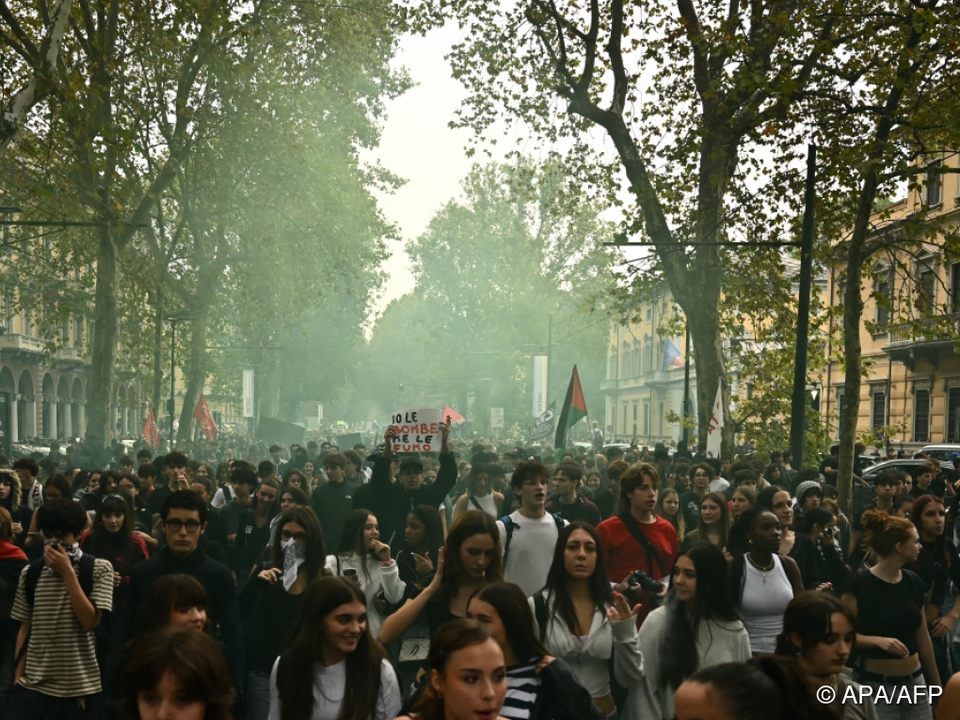 Demonstrationen in mehreren Städten