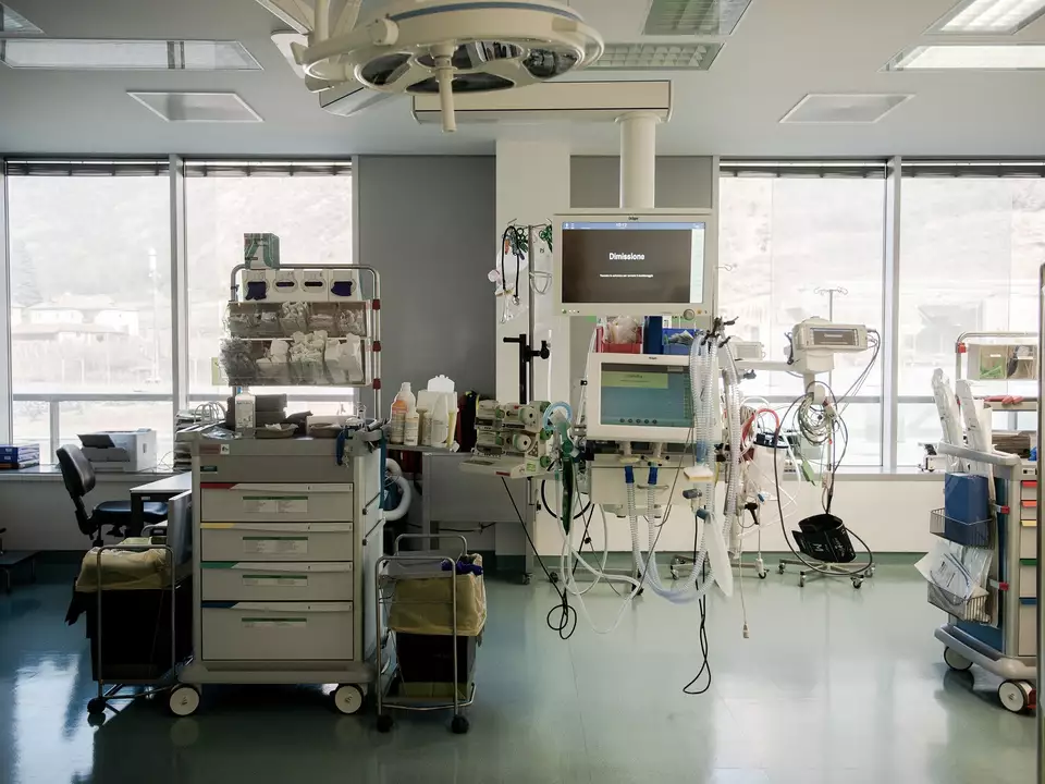 Geräte_Krankenhaus_Medizinische Geräte_Gesundheit_Claudia Corrent_34
