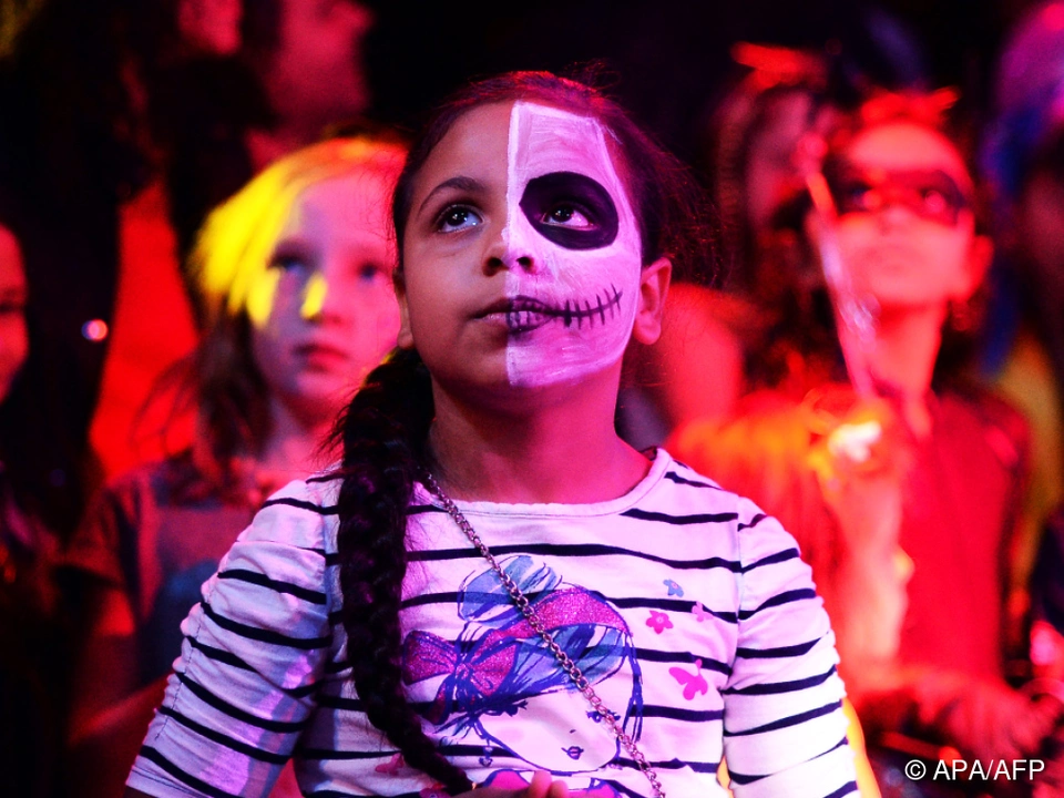 Schminke gehört an Halloween dazu