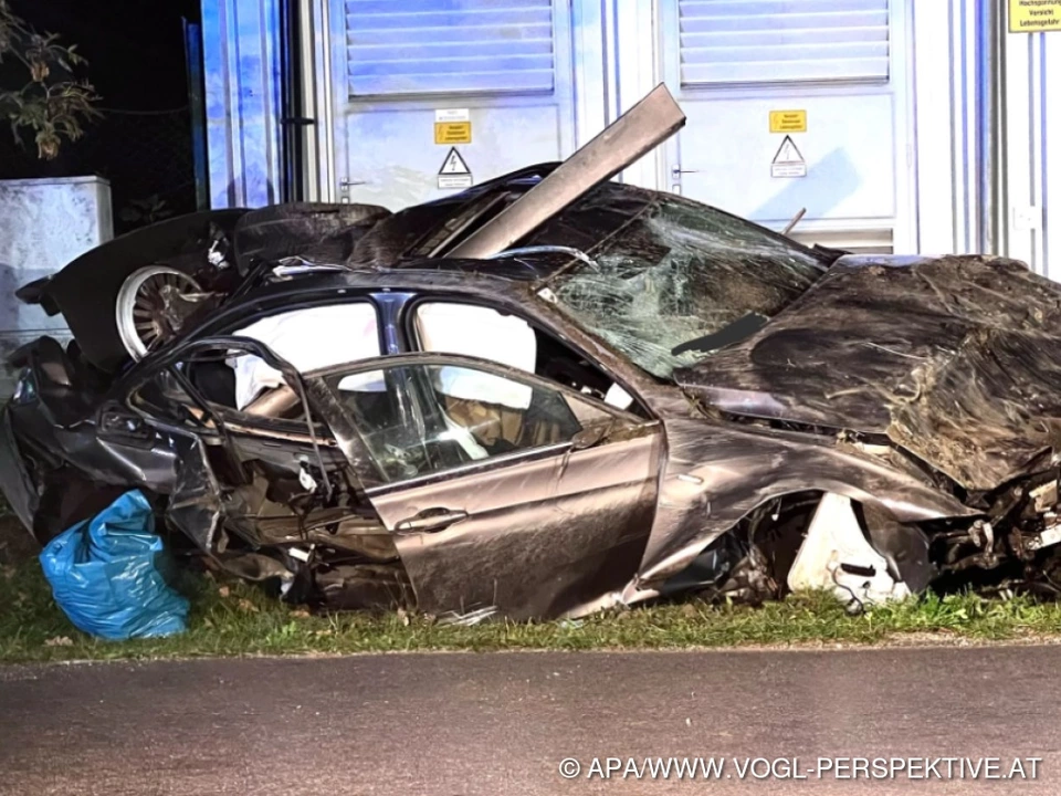 Schwerer Verkehrsunfall forderte Sonntagnacht zwei Todesopfer