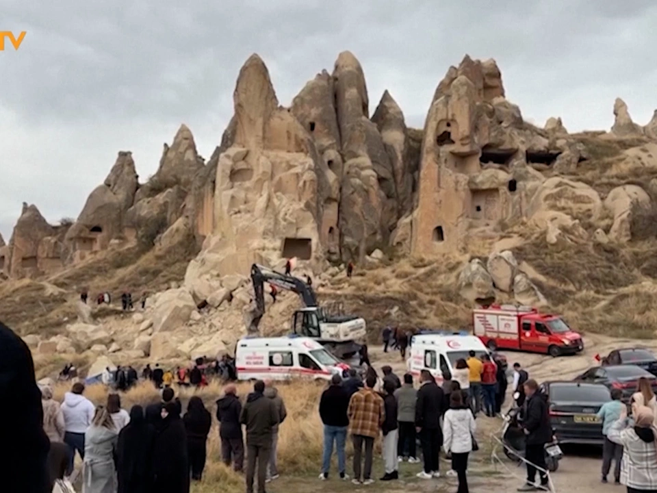 Massiver Felssturz in Urlaubsregion – VIDEO
